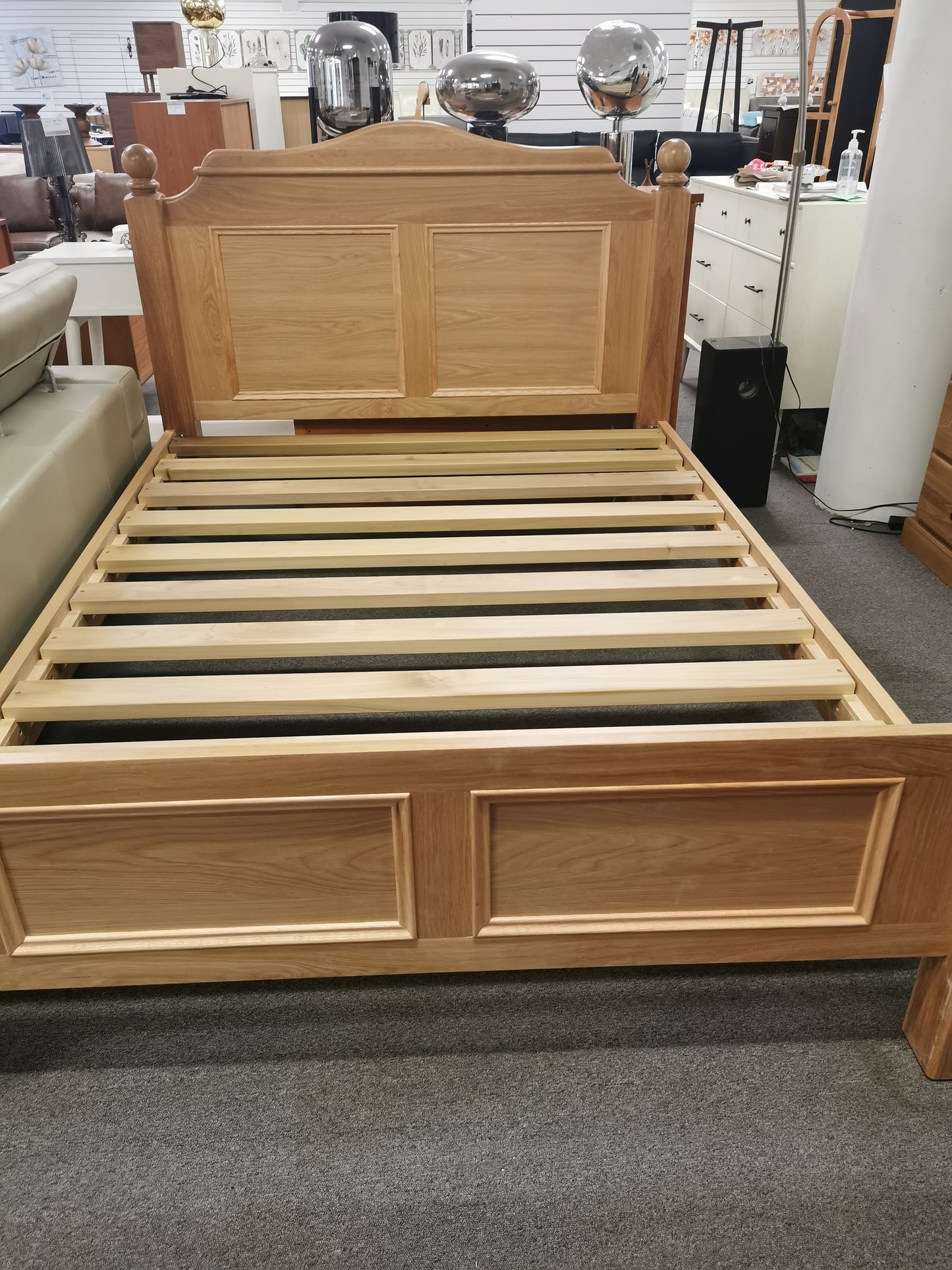 Solid Oak Bed Frame, queen and king size natural colour.