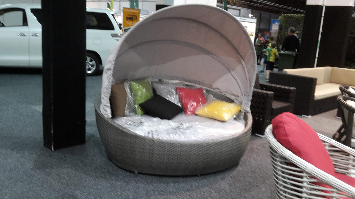 EDEN PE rattan Daybed with tent by order