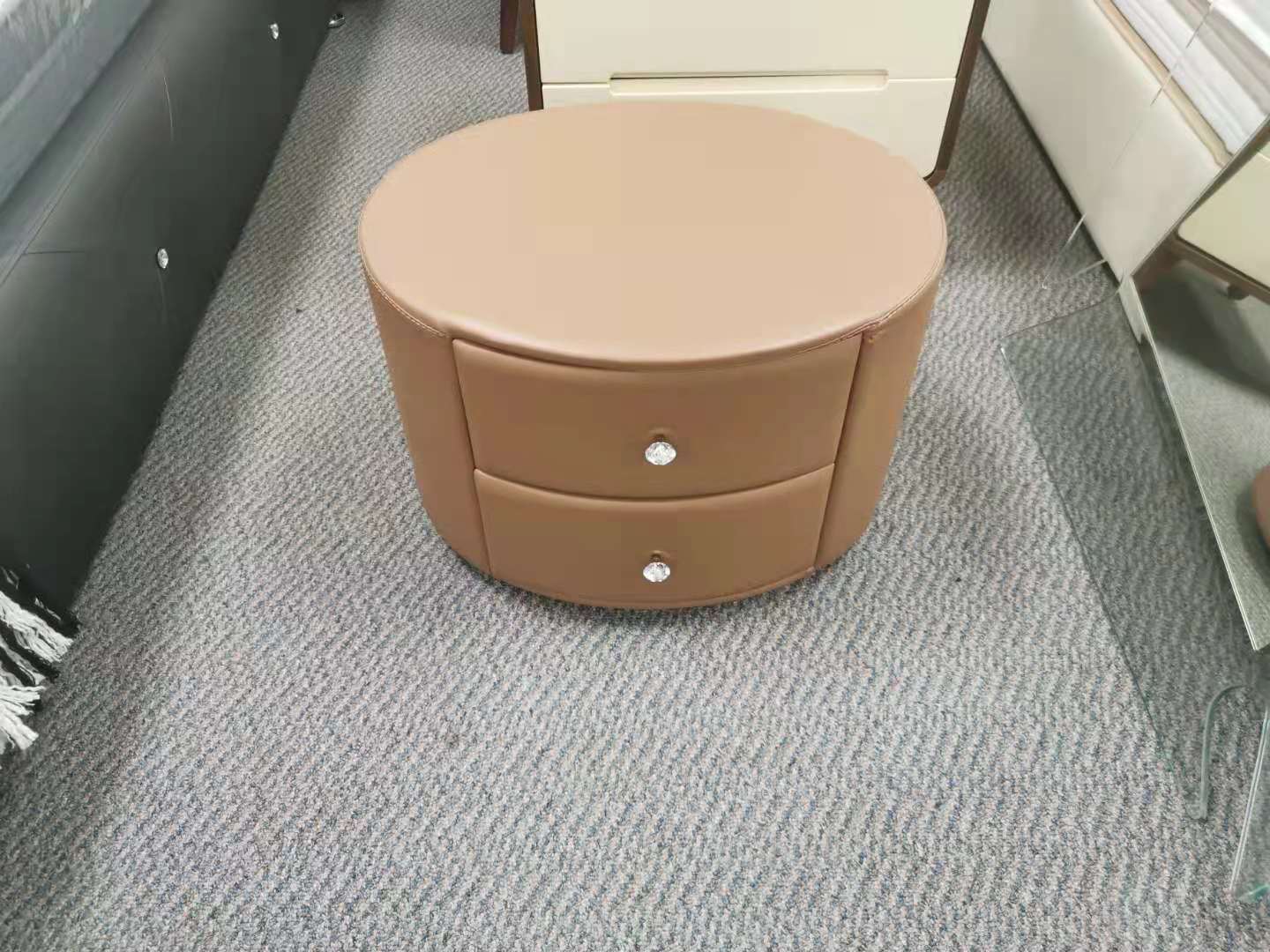 Nice design Oval shaped bedside table K106.