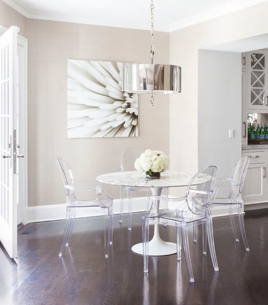 Natural Marble Top Tulip Dining Table - White color - Dai 110cm