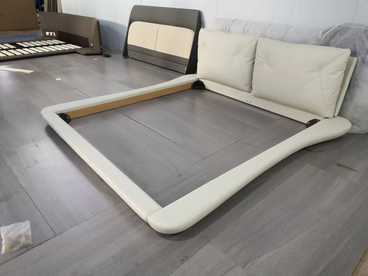 Great Design Italian Leather Bed Frame #2508, super king only