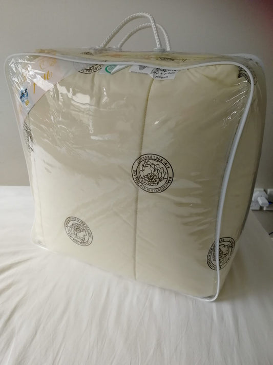 NZ Made 100% Wool Duvet 400gsm, 4 sizes available
