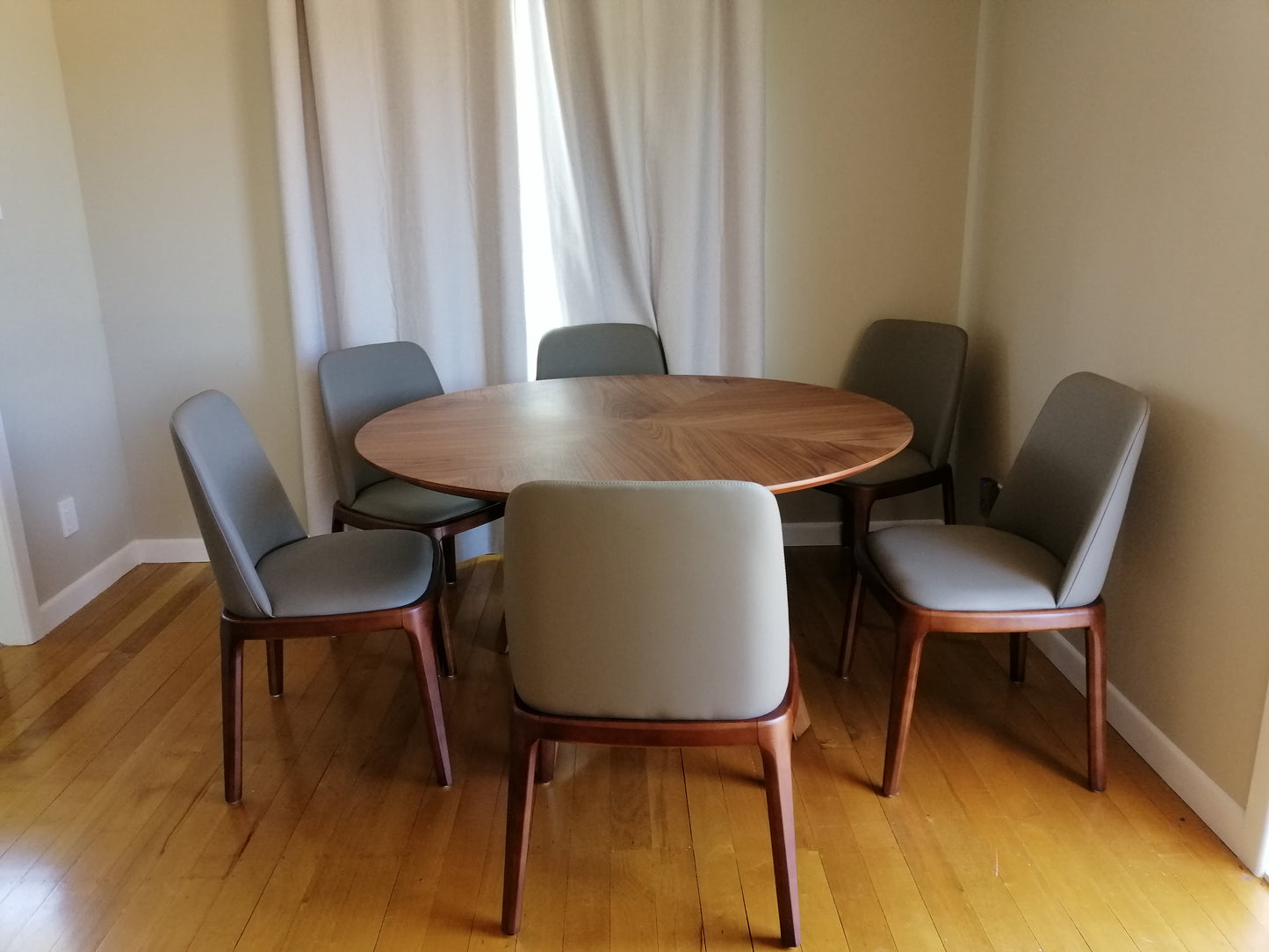 #702 Elegant Italian Design Dining Chair 2 colour available now