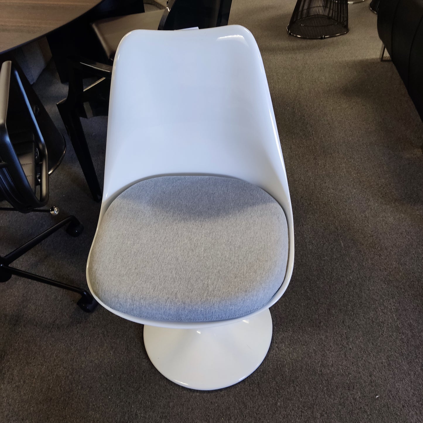 White Fiberglass Tulip Armless chair