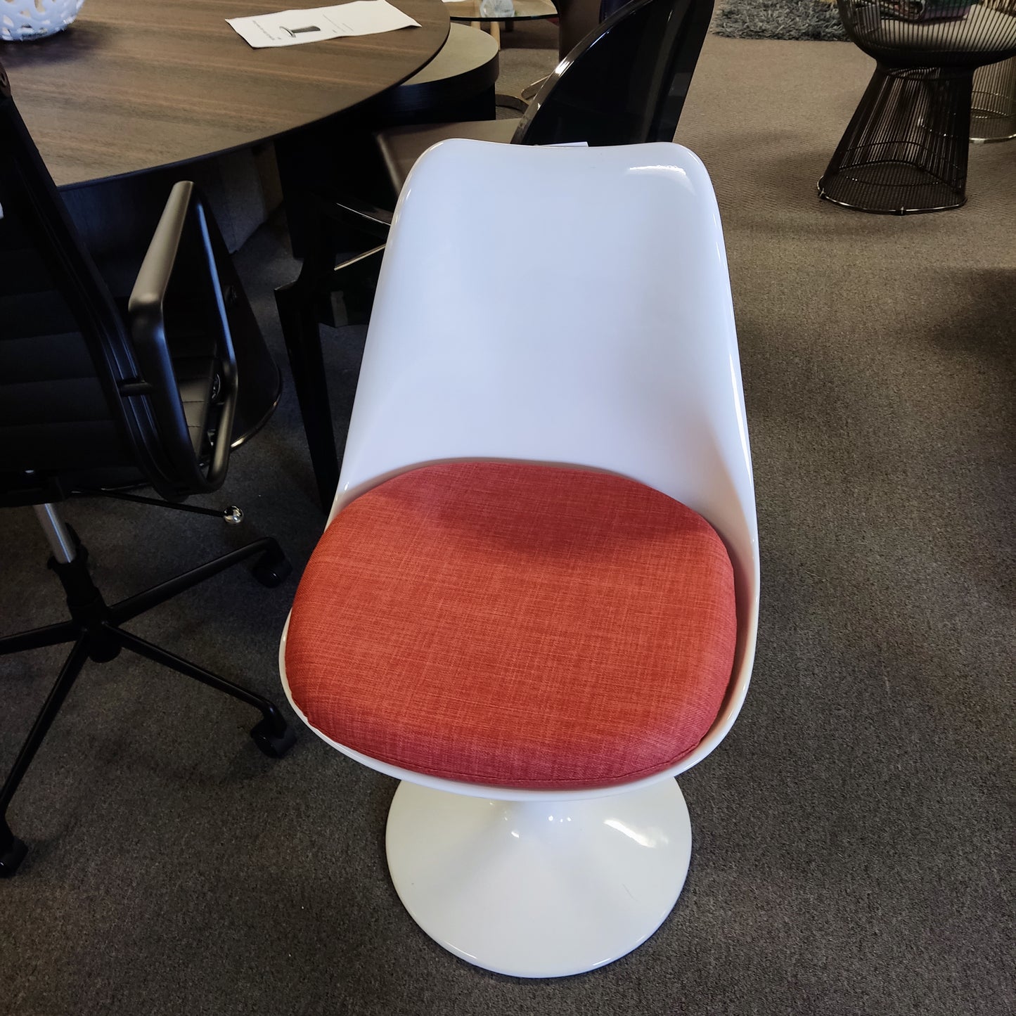 White Fiberglass Tulip Armless chair