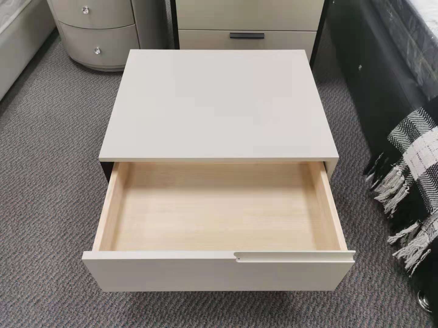 Nice design bedside table K193 - CLEARANCE SALE