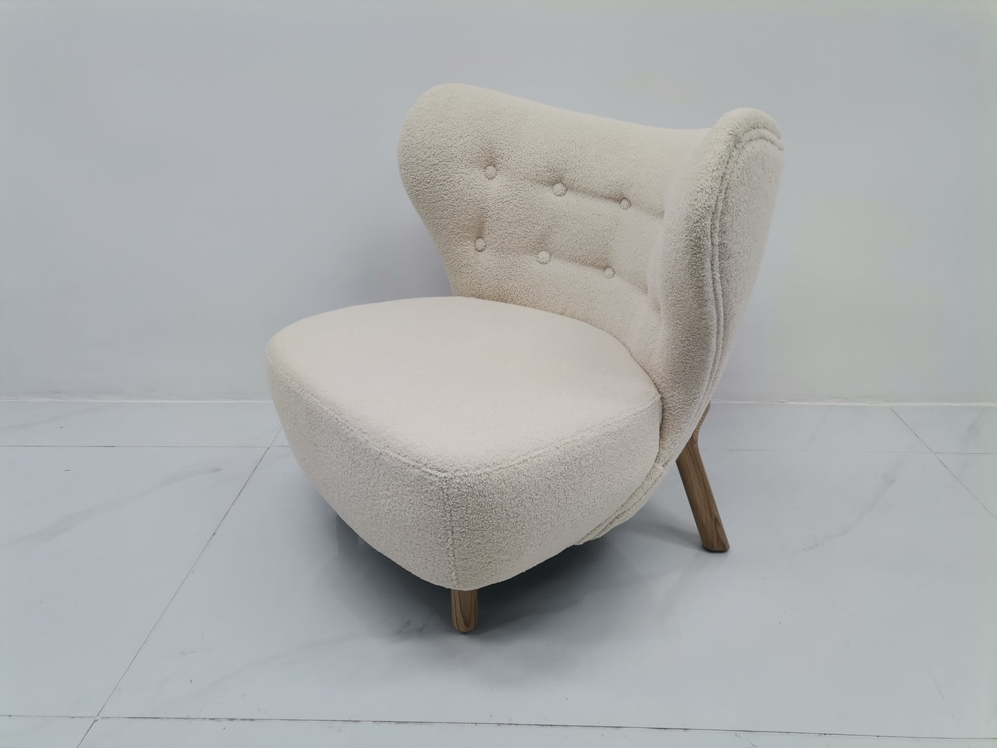 *MG*  Replica Little Petra chair #6090 available now